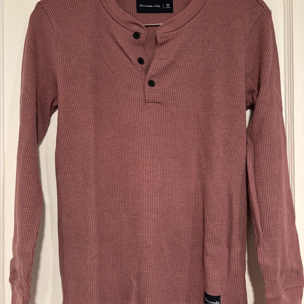Abercrombie & Fitch Long Sleeve Henley - Mauve